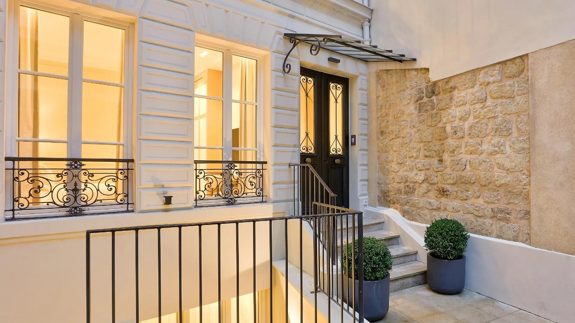 Maison Iena - Serviced Apartments On Champs Elysees Paříž 0*,
