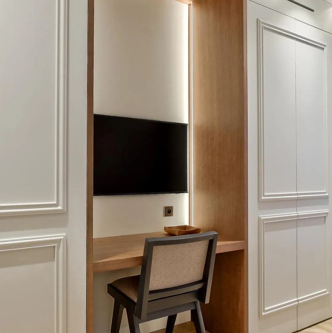 Maison Iena - Serviced Apartments On Champs Elysees Paříž 0*,  Francie