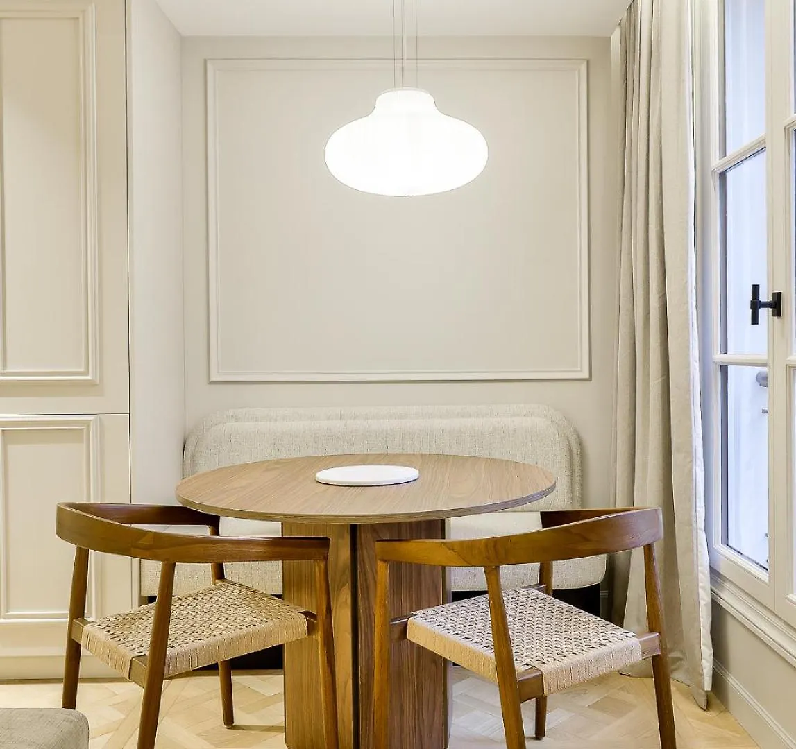 Maison Iena - Serviced Apartments On Champs Elysees パリ