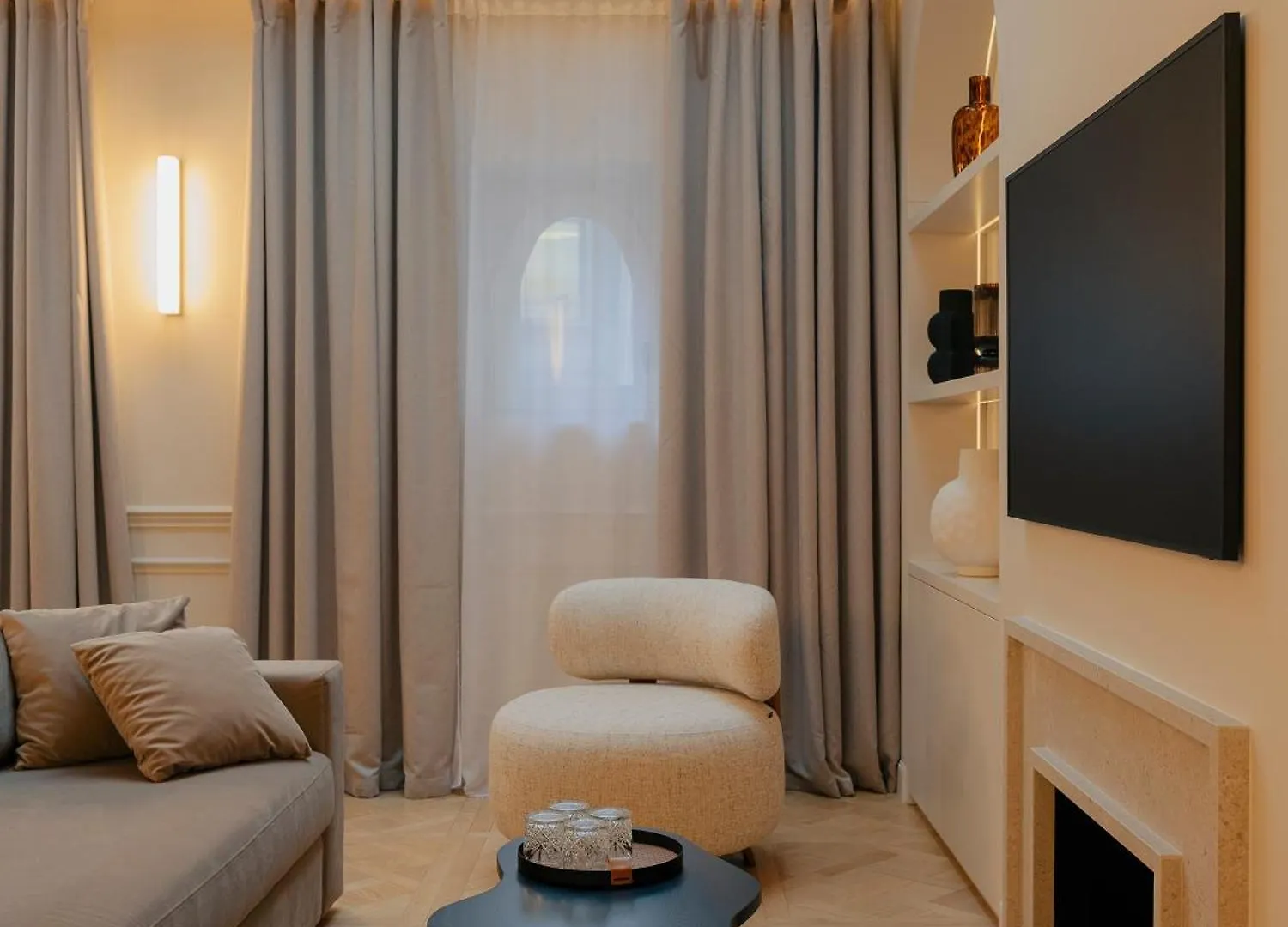 Maison Iena - Serviced Apartments On Champs Elysees Paris France